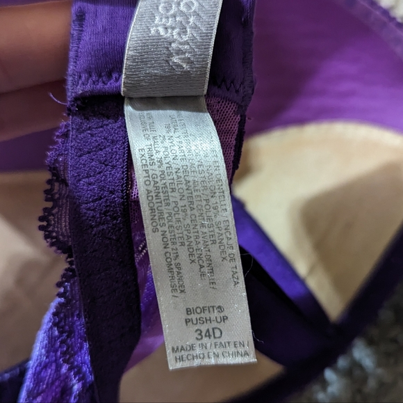 Victoria Secret Purple Floral Lace Biofit Push Up Bra Adjustable Straps Size 34D - Picture 9 of 9